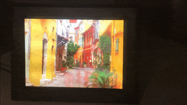 Custom 3D lenticular lightbox photo print with LED backlit frame
